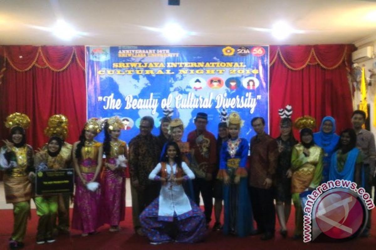 Mahasiswa asing meriahkan malam budaya Sriwijaya Internasional