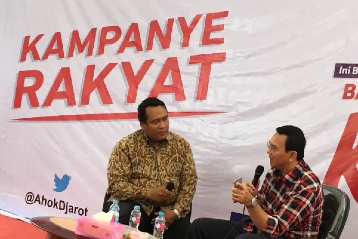 Bedanya Sesi Curhat Ahok di Balai Kota dan Rumah Lembang