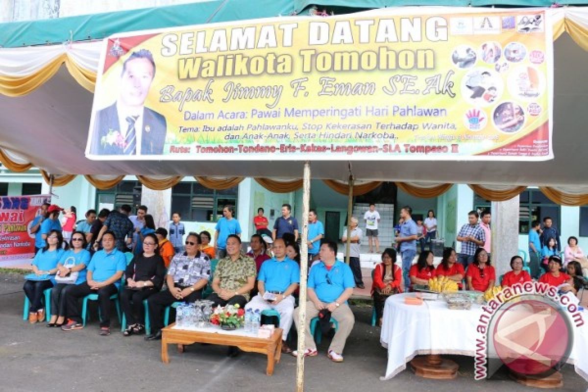 Wali Kota Lepas Pawai GMAHK Peringati hari Pahlawan