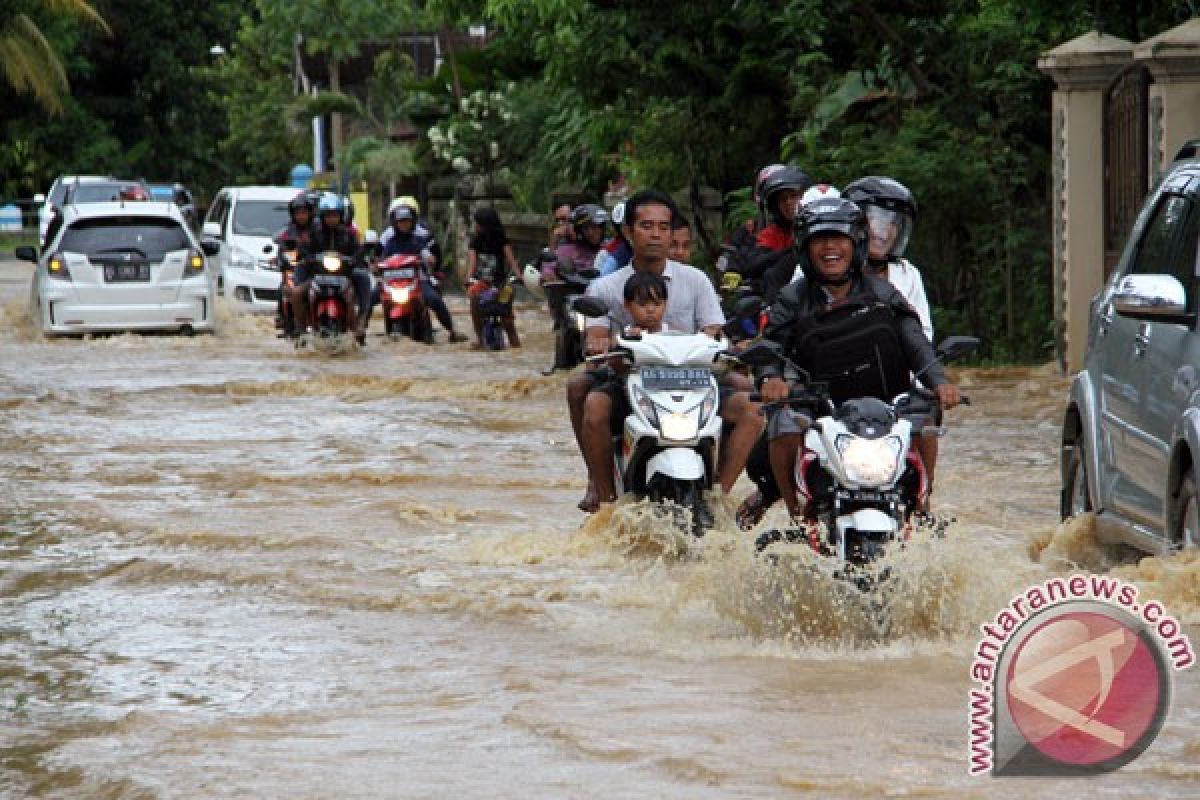 Banjir bandang landa lima desa di Tulungagung