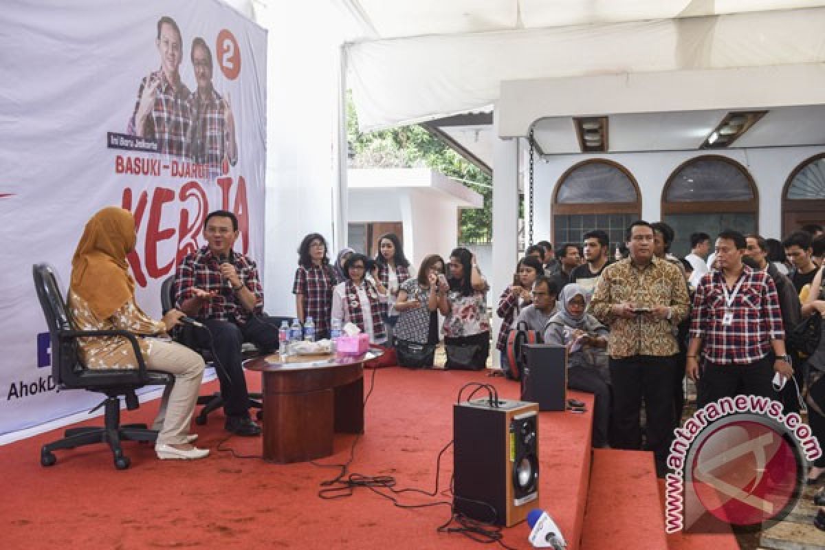 Giliran kakak beradik artis Ari-Ira Wibowo sambangi Rumah Lembang