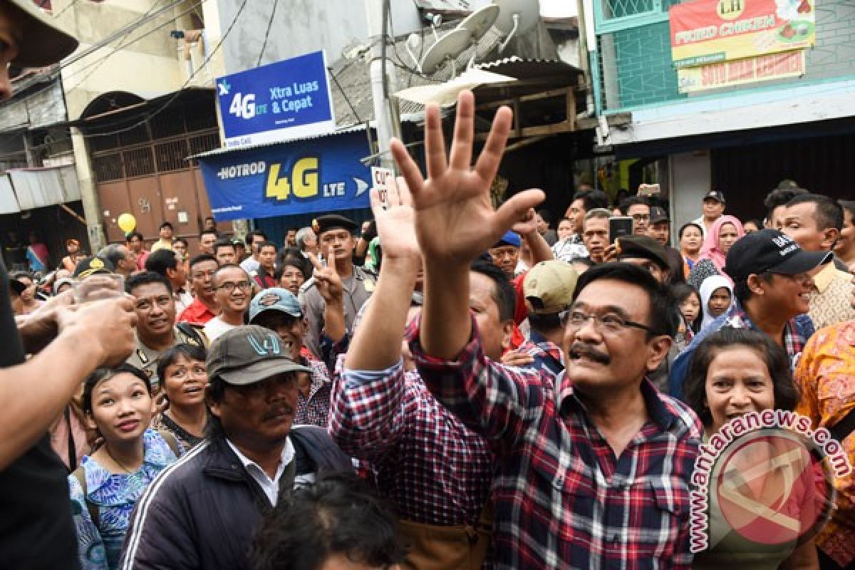 Djarot kembali dihadang warga saat di Mampang