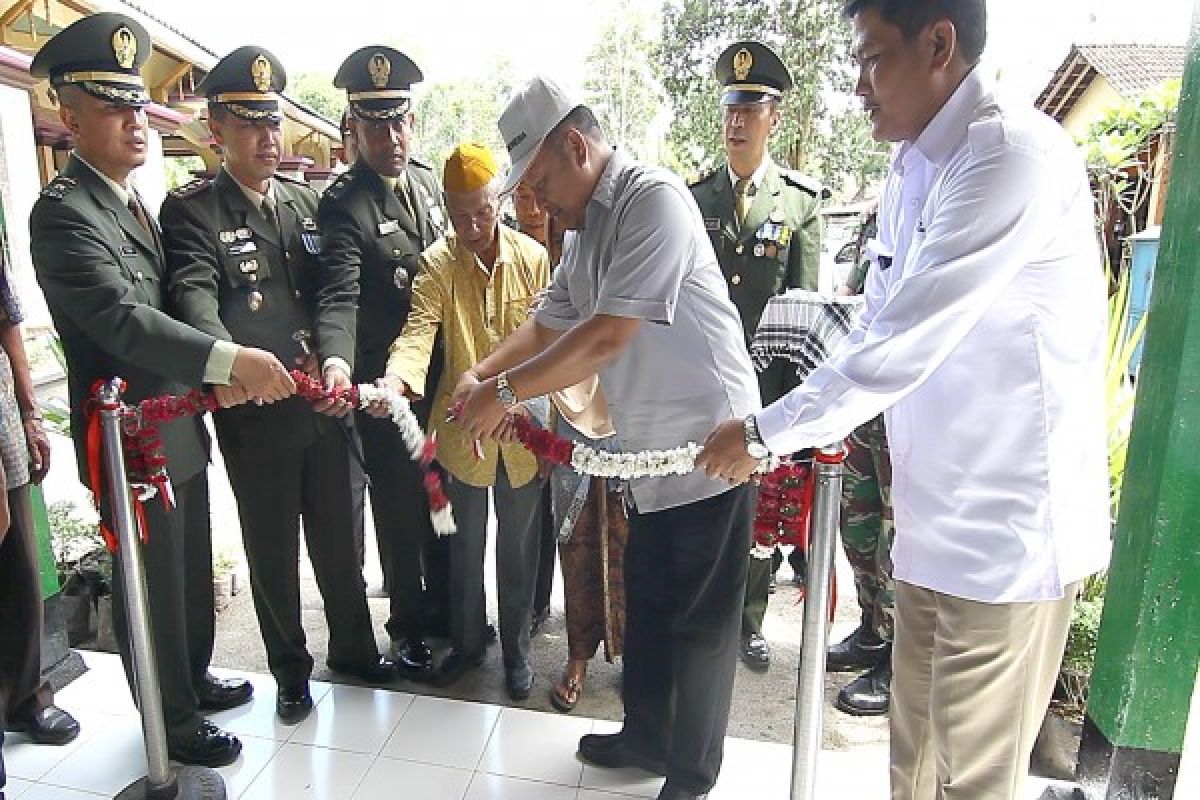 Semen Indonesia Serahkan Hasil Bedah Rumah Veteran Tahap Satu di Jawa Tengah