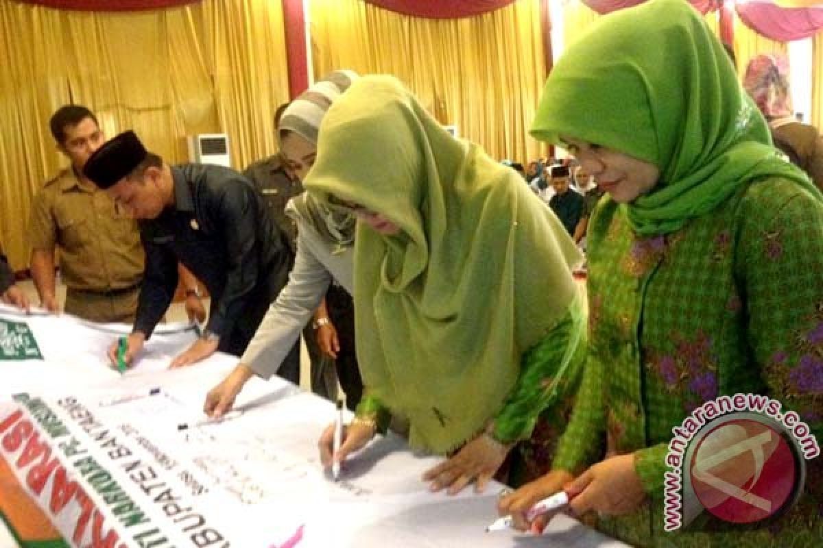 Pengurus cabang Muslimat NU Bantaeng periode 2016-2021 dilantik