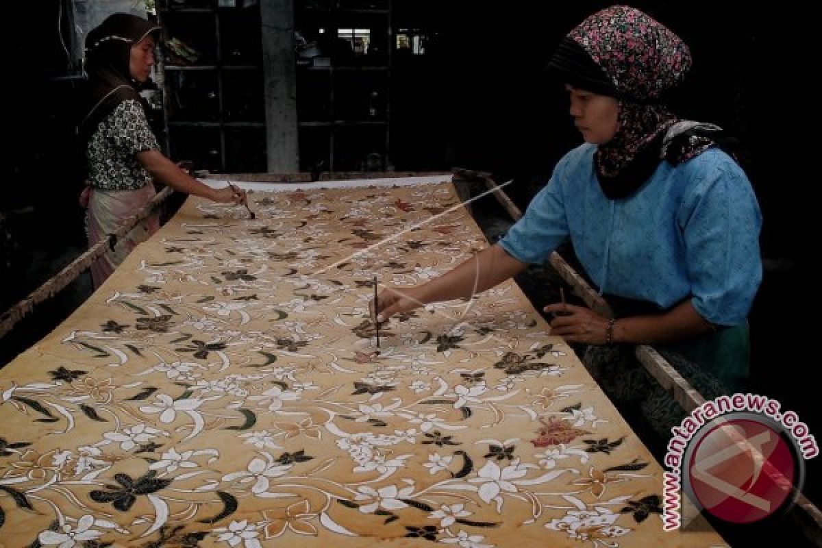 Batik digemari masyarakat Meksiko City