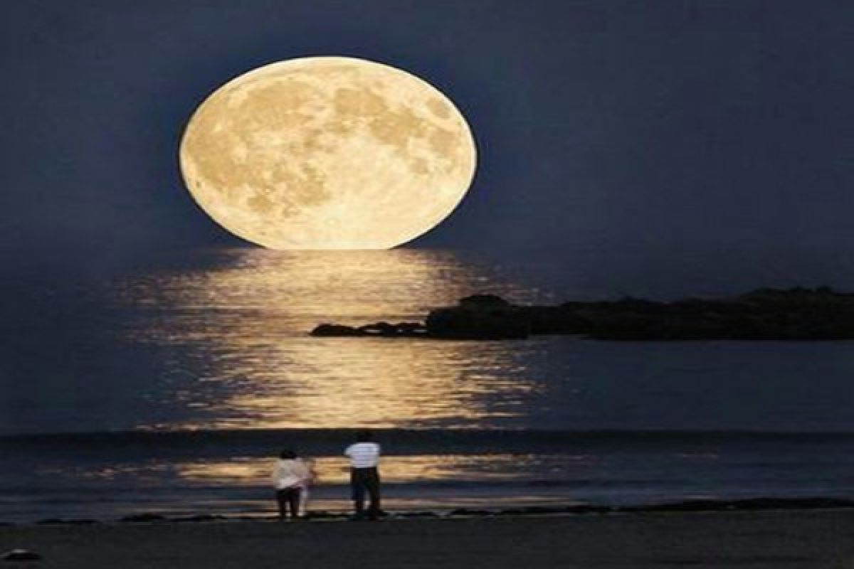 "Supermoon" di langit Sidney dan Indonesia