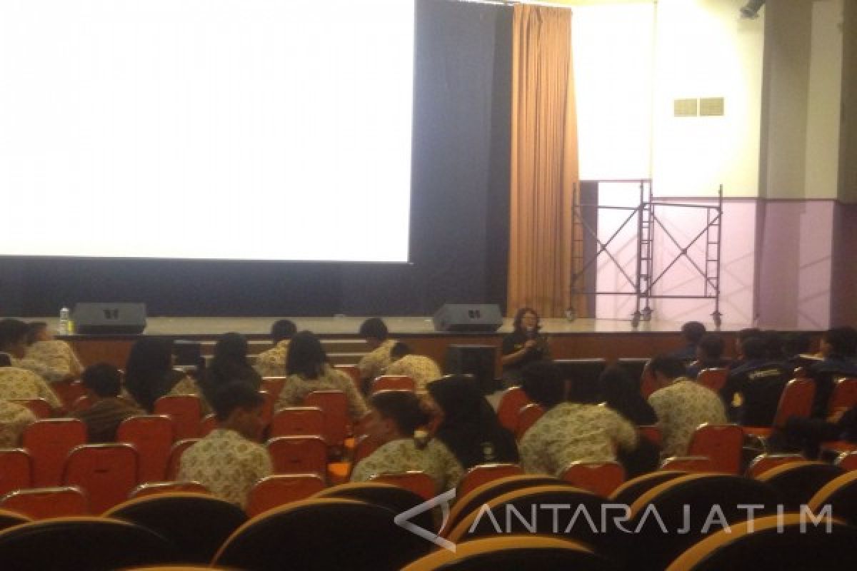 SFF 2016 Kenalkan Material Science Kepada Siswa