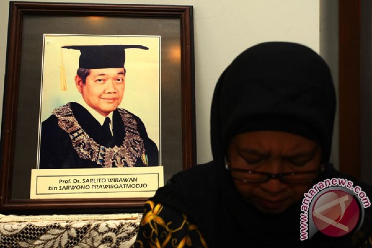 Sarlito Wirawan meninggal dunia