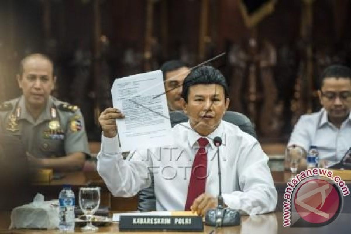 Polri Tetapkan Ahok Tersangka Kasus Dugaan Penistaan Agama