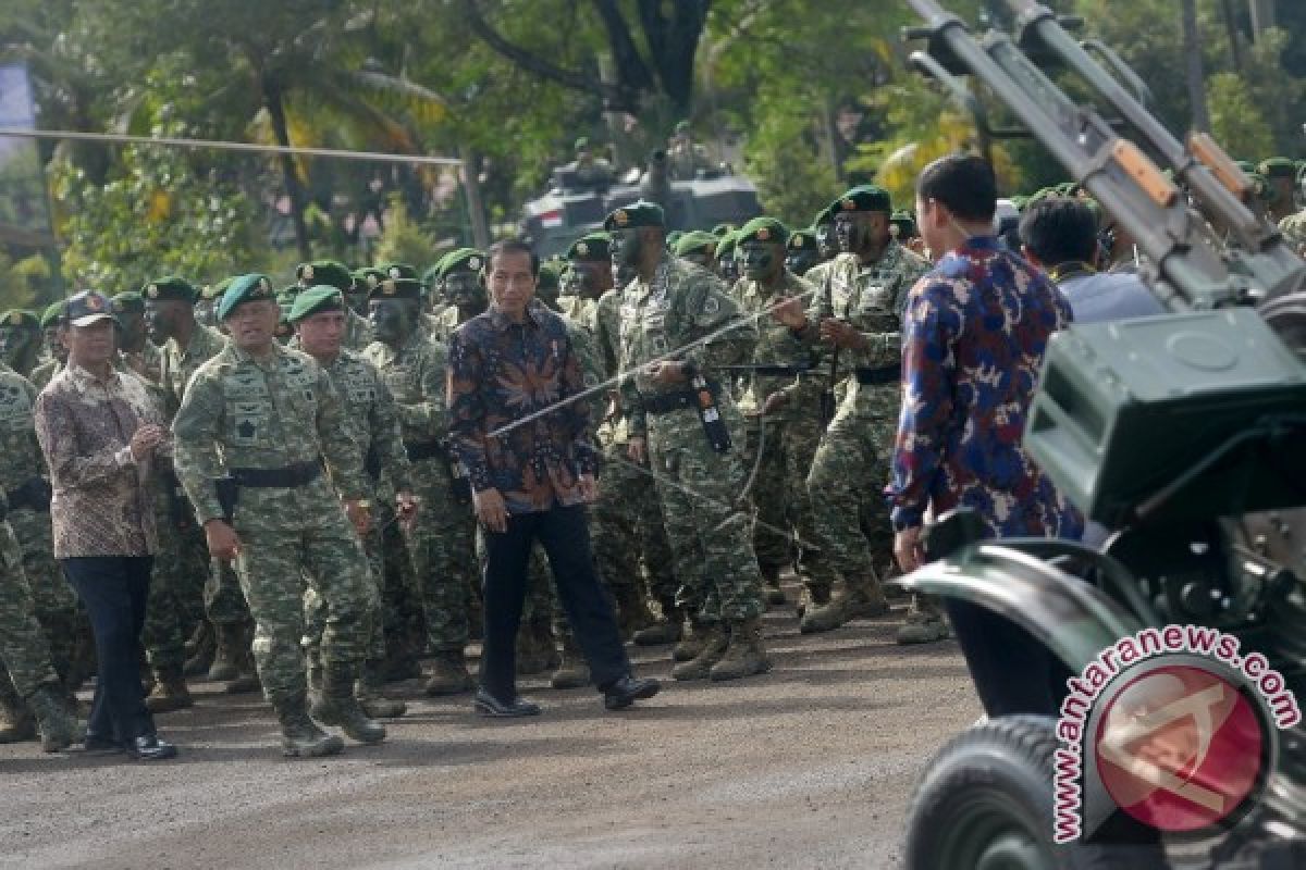 Presiden Perintahkan Prajurit Kostrad Jaga Kesatuan Bangsa