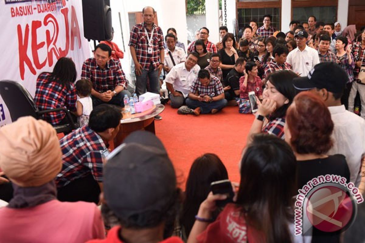 Ahok bernostalgia dengan pendukungnya di Rumah Lembang