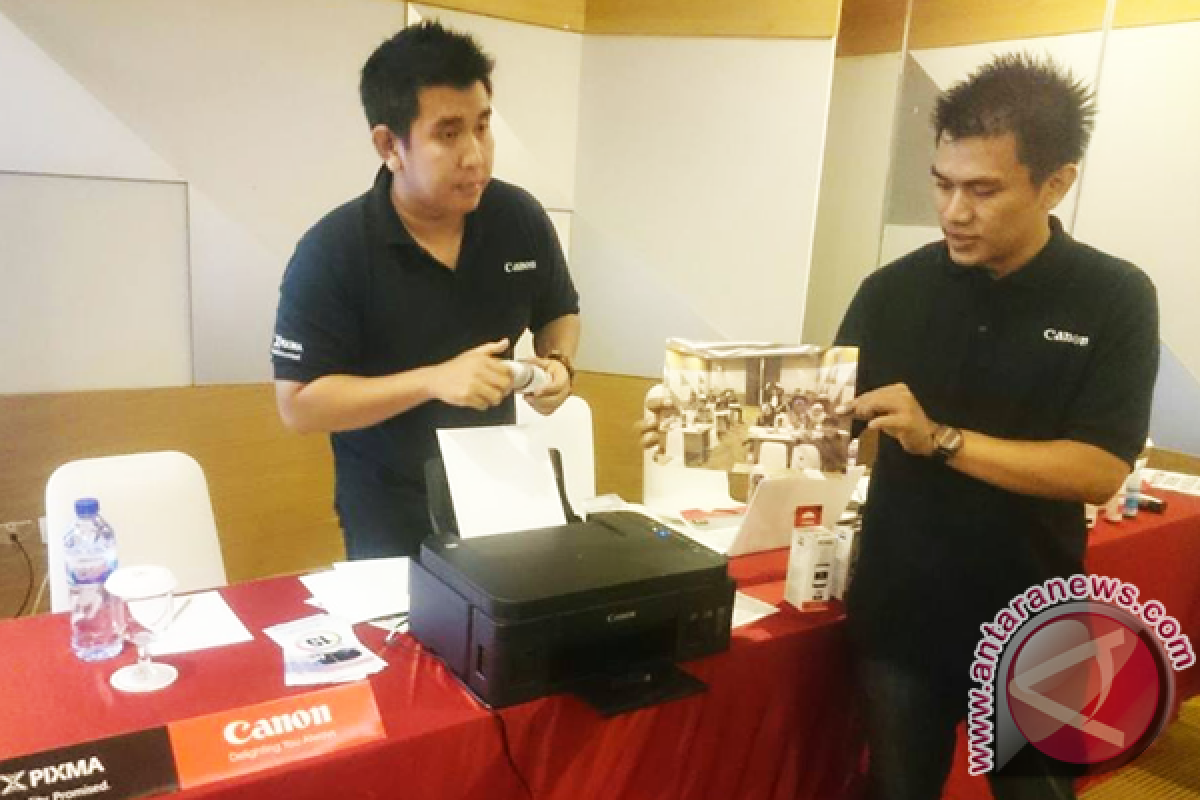 Datascrip : Target Penjualan 100 Ribu Canon G-series