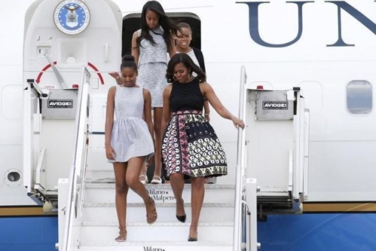 Wali Kota Virginia mundur setelah komentar menghina Michelle Obama