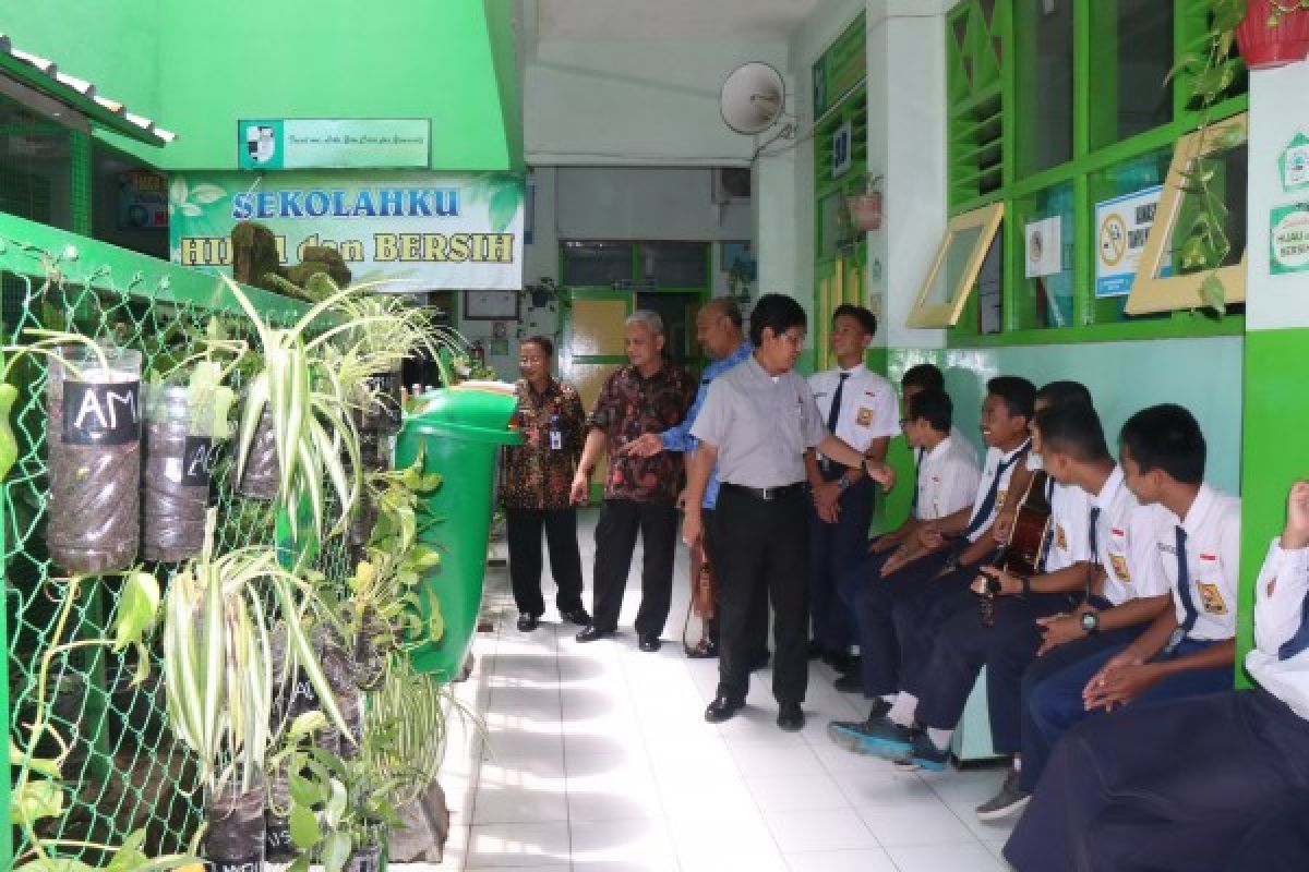 SMIF Dukung Pembangunan Sekolah Berwawasan-Berbudaya Lingkungan di Madiun dan Magetan