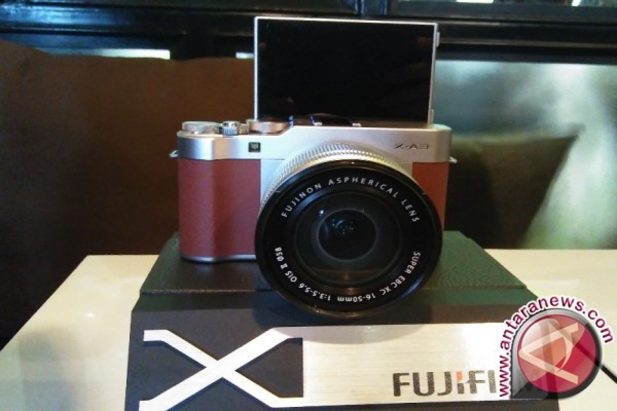 Lebih Ringan Untuk Selfie, Fujifilm Hadirkan Seri X-A3