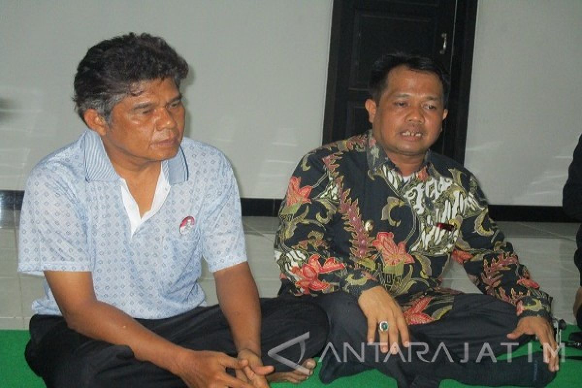 Plt Bupati Buleleng Tinjau Proyek PTMH Sambangan, Harapkan Jalan Rusak Diperbaiki