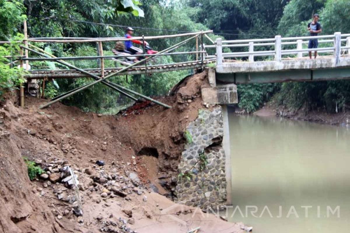 Infrastruktur Jalan-Jembatan Trenggalek Rusak Dampak Banjir