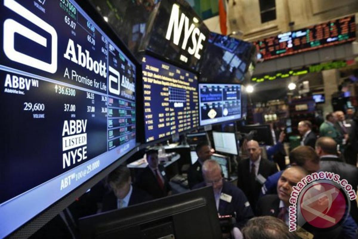 Wall Street turun tipis setelah pidato "brexit"