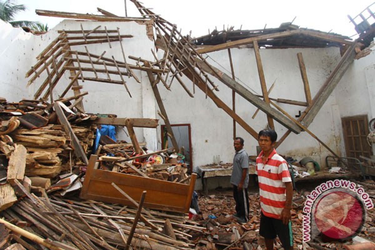 Warga Kediri rasakan gempa cukup kuat