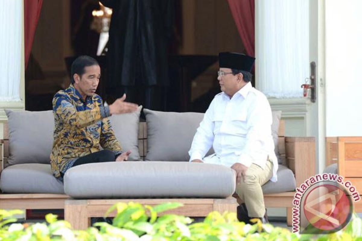 #BersihkanIndonesia tantang capres-cawapres tinggalkan energi batu bara