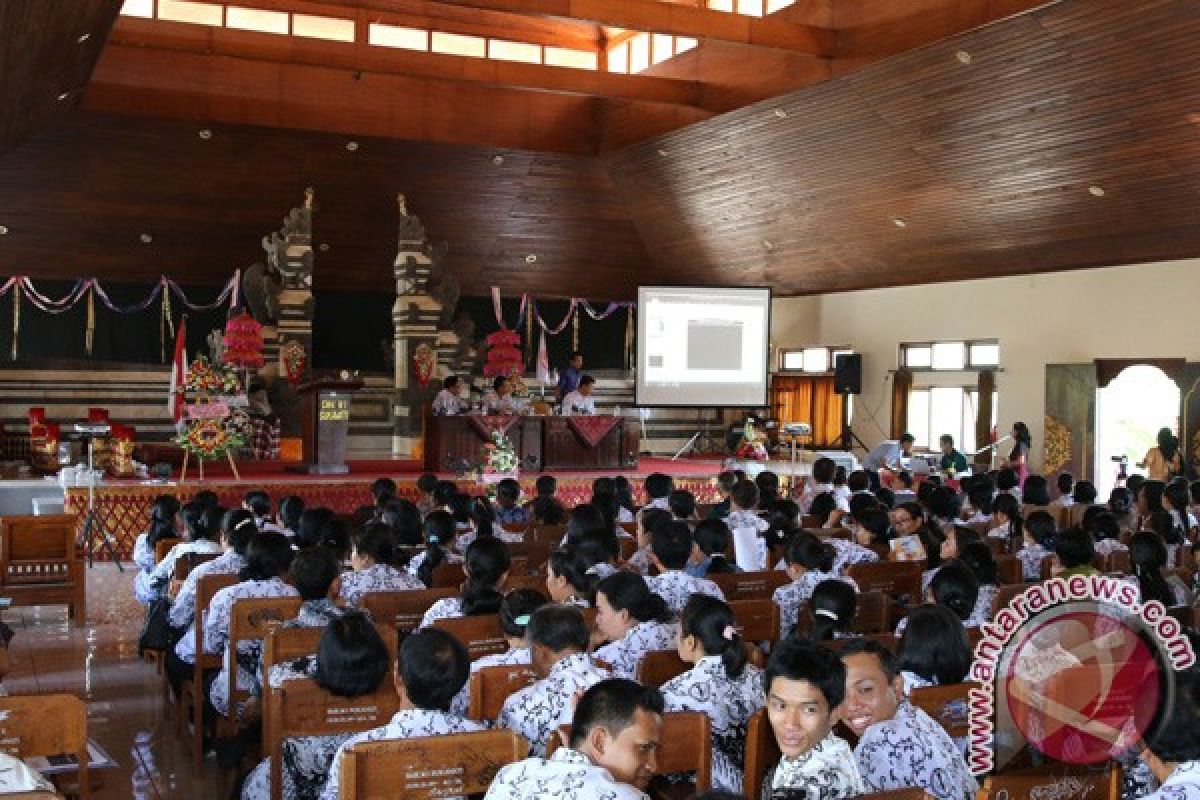 Pemerintah Kabupaten Gianyar Gelar Seminar Hari Guru