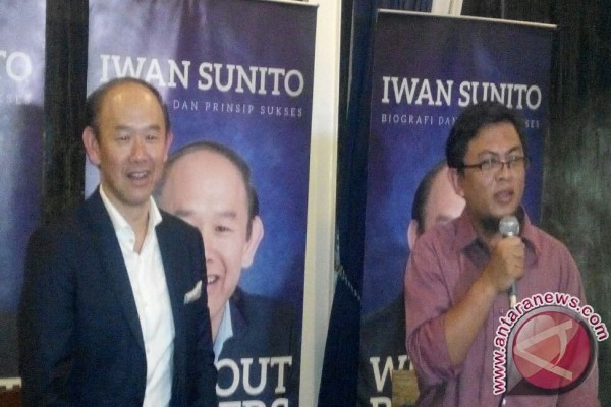 Iwan Sunito Luncurkan Buku Biografi Kehidupan