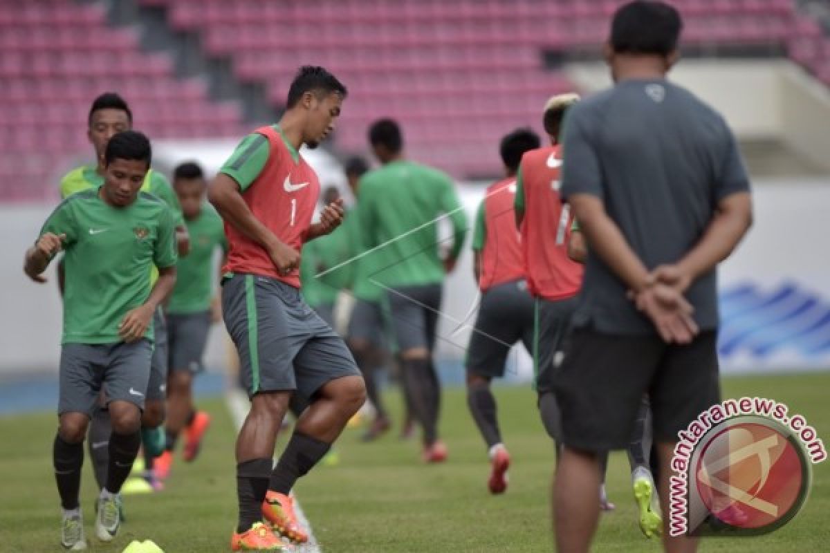 Timnas Indonesia Uji Lapangan Filipina