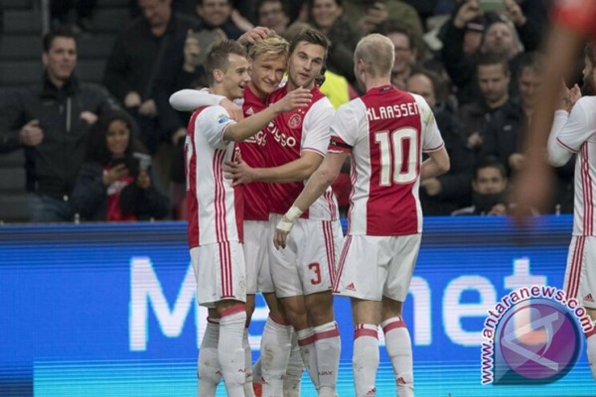 Ajax pesta lima gol tanpa balas ke gawang NEC