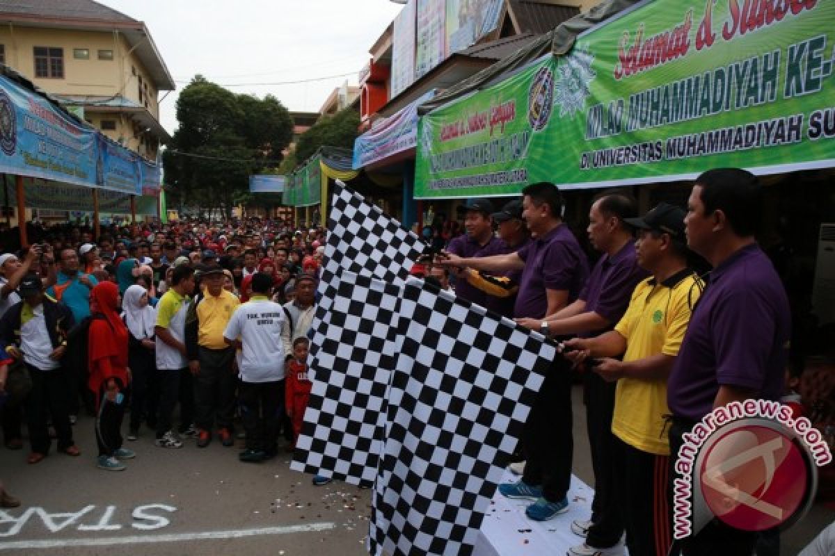 Kapolda Lepas Ribuan Peserta Jalan Santai Milad Muhammadiyah Ke 104