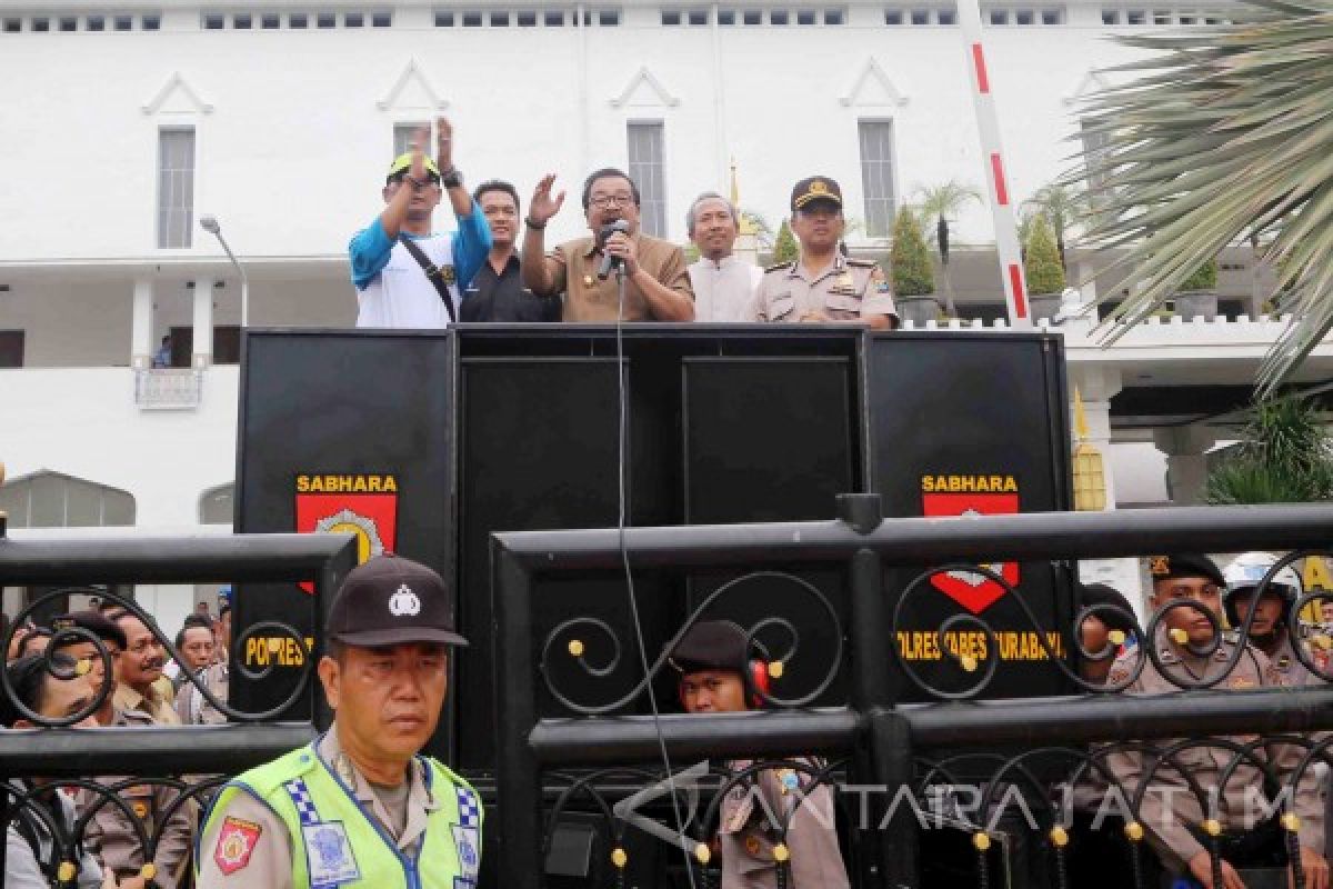 Gubernur Pastikan Tidak Terjadi Penurunan Upah Buruh