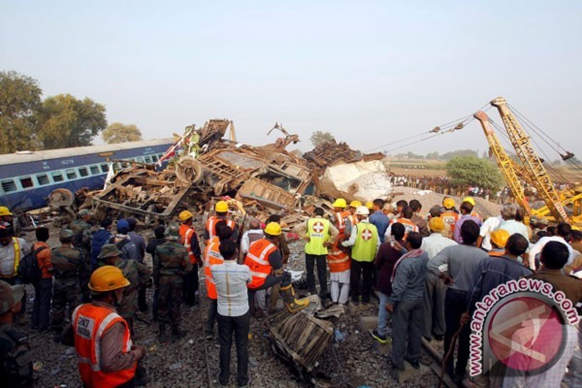 142 Penumpang Meninggal Dalam Kecelakaan Kereta Api di India