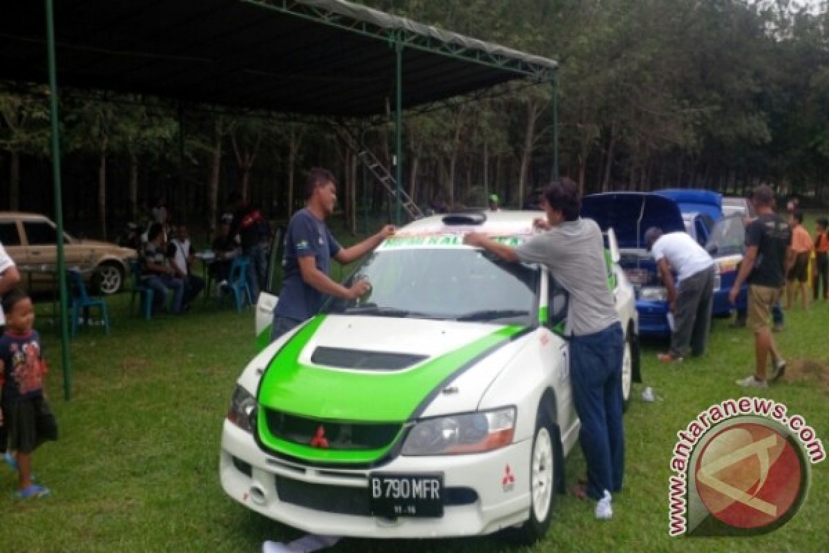 Pereli Jalani Scrutineering