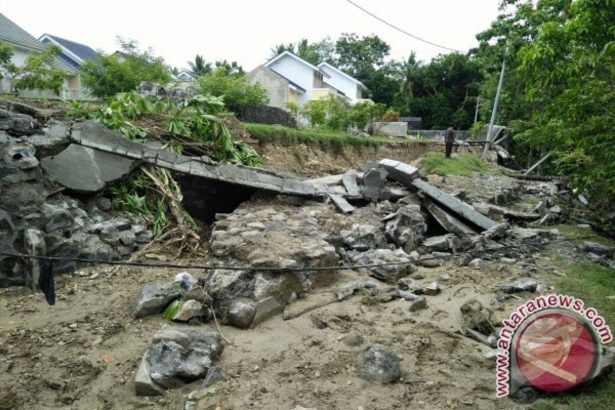 BPBD imbau masyarakat Kulon Progo waspadai  longsor 