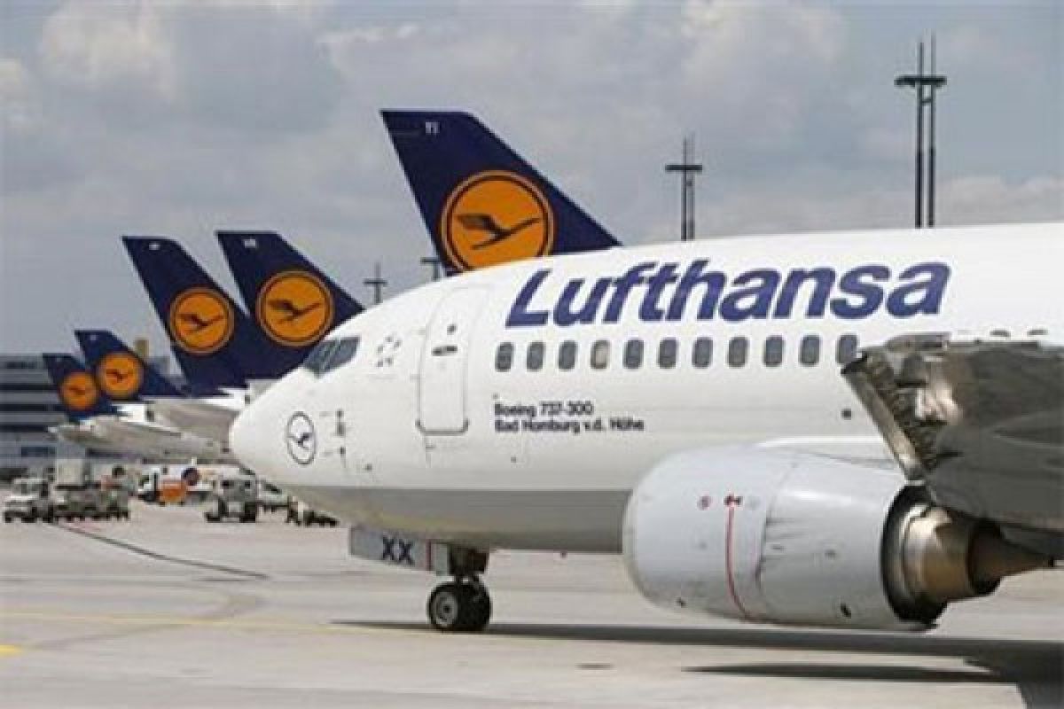 800 penerbangan Lufthansa batal karena mogok kerja