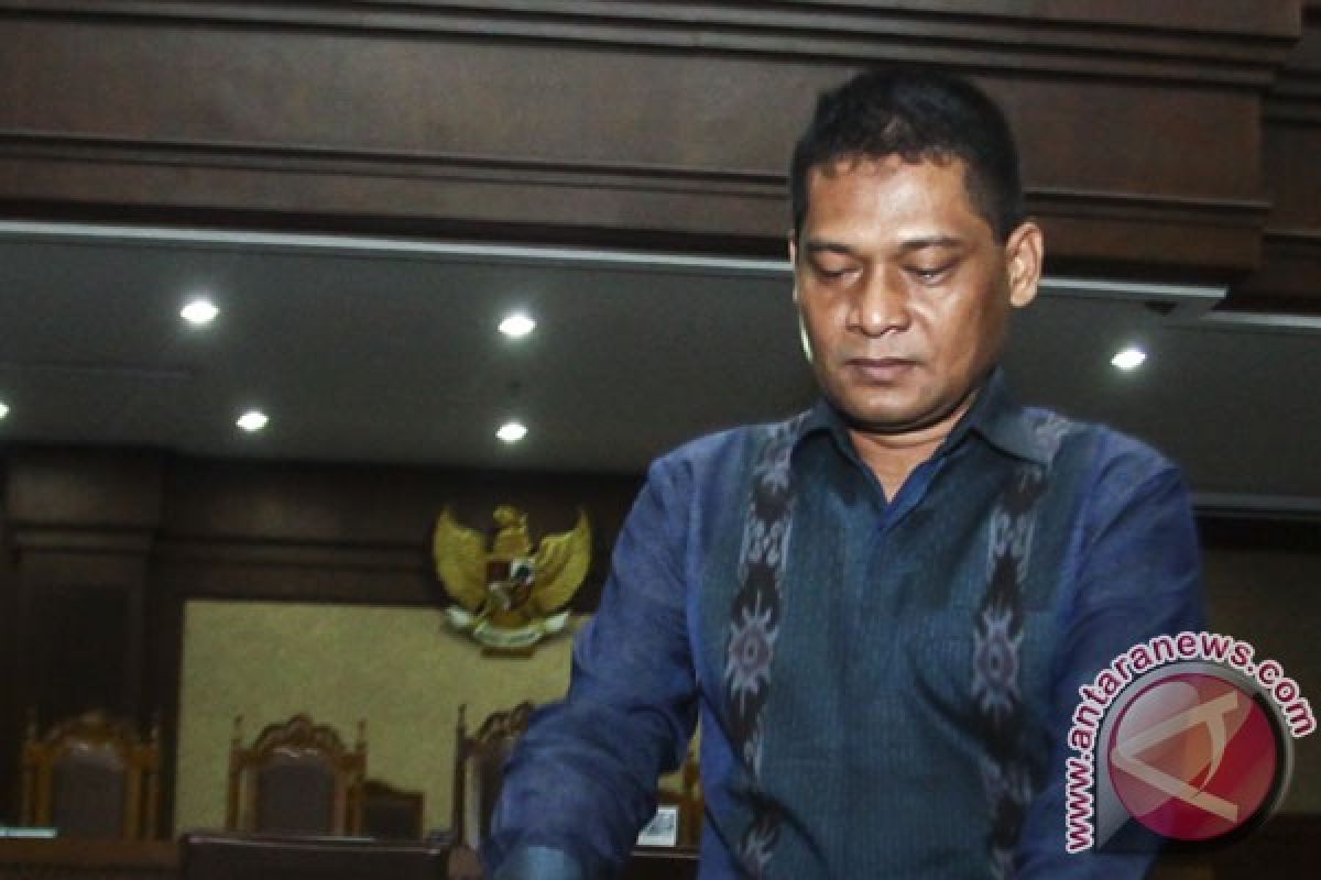 Divonis 7 tahun, Rohadi pasrah: "saya tidak peduli dunia lagi"