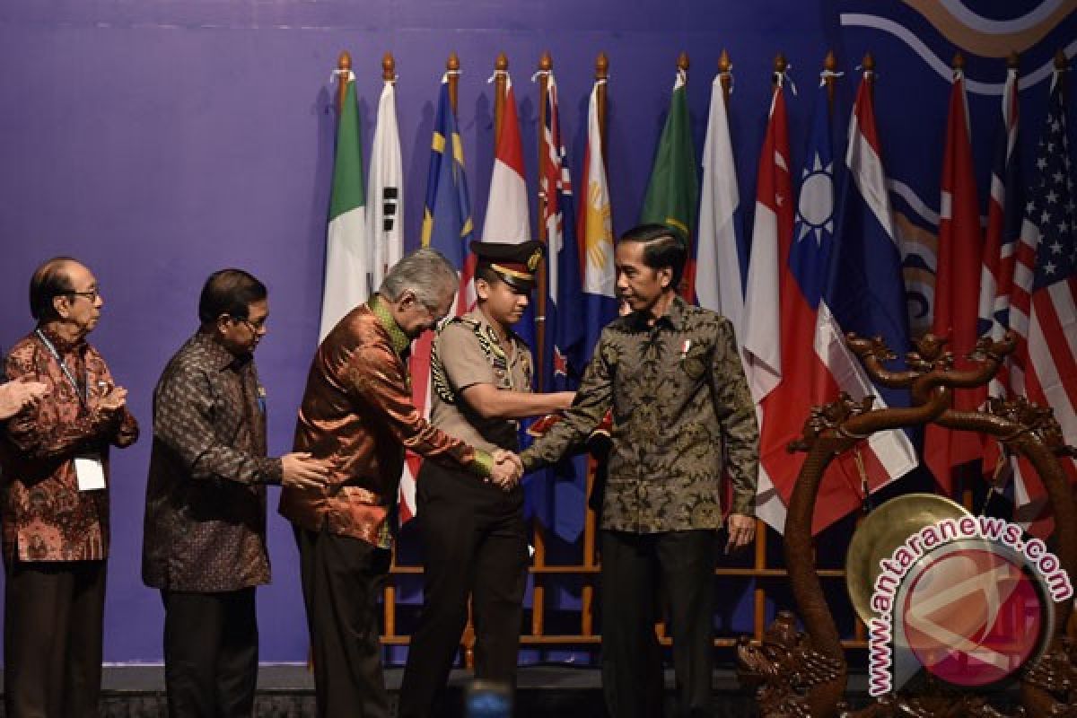 Presiden Jokowi nyatakan UKM tumbuhkan ekonomi kerakyatan