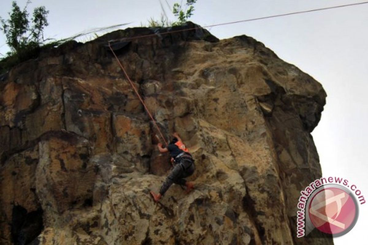 Pelatihan panjat tebing sambut tahun kunjungan Bengkulu