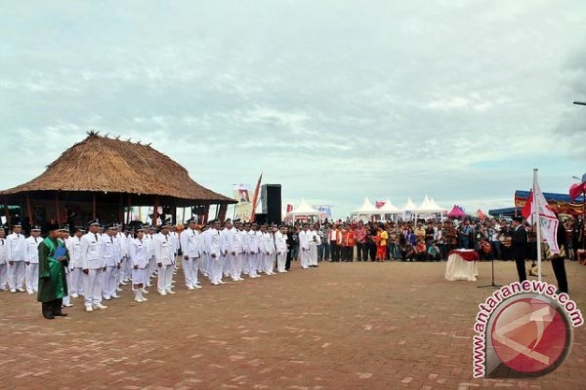 Wali Kota Lantik 63 Kepala Desa Terpilih