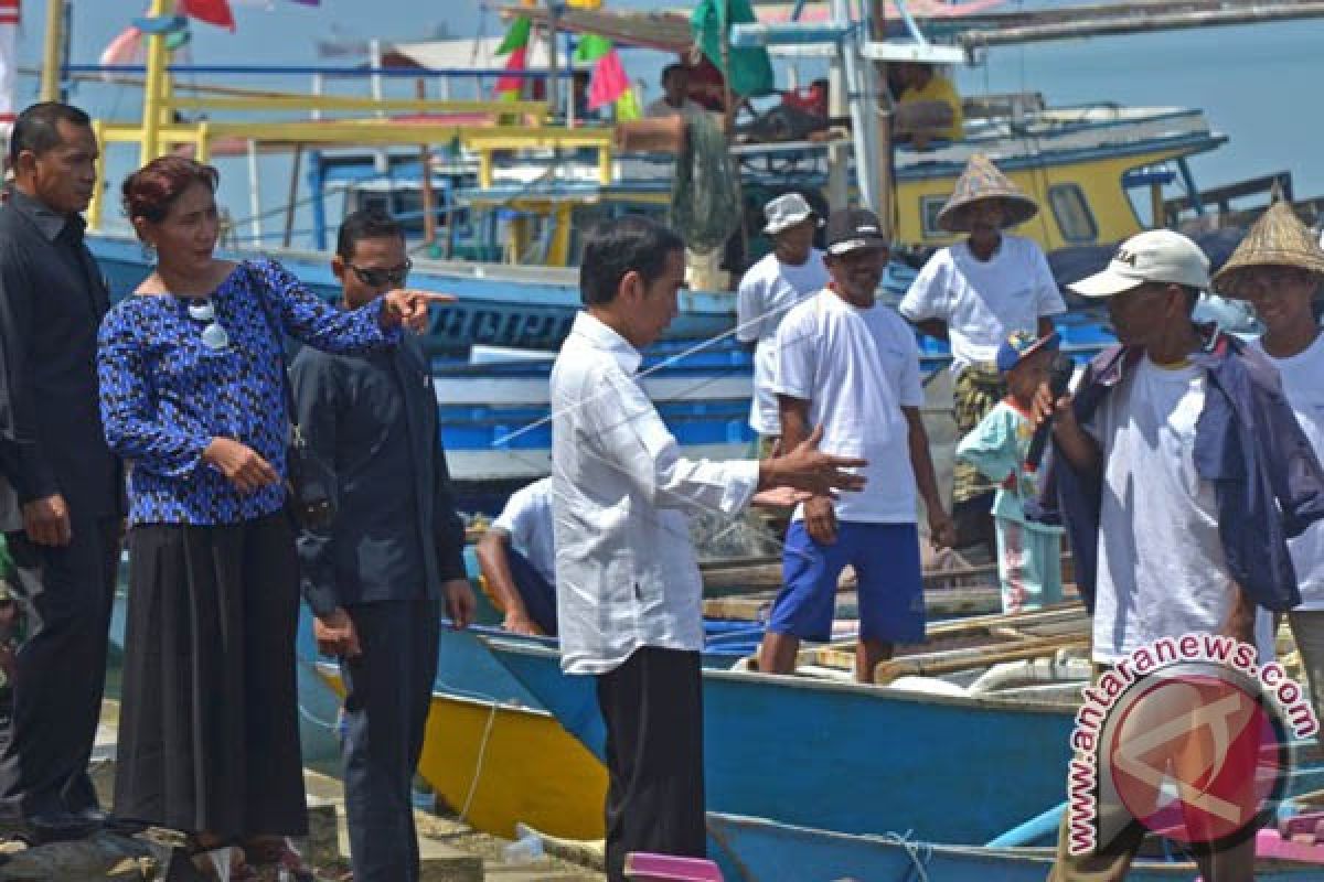 Presiden Jokowi resmikan Pelabuhan Perikanan Untia Makassar