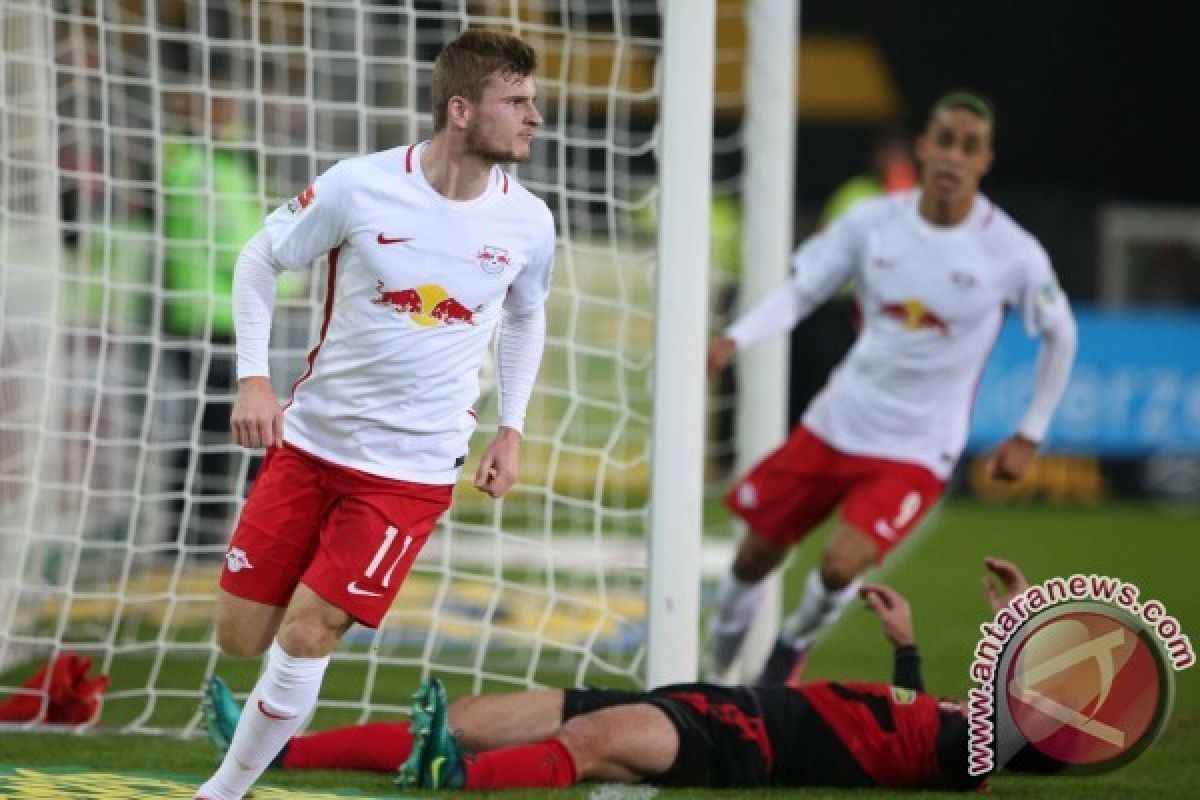 Bungkam Freiburg 4-1, Leipzig Mantap Puncaki Bundesliga