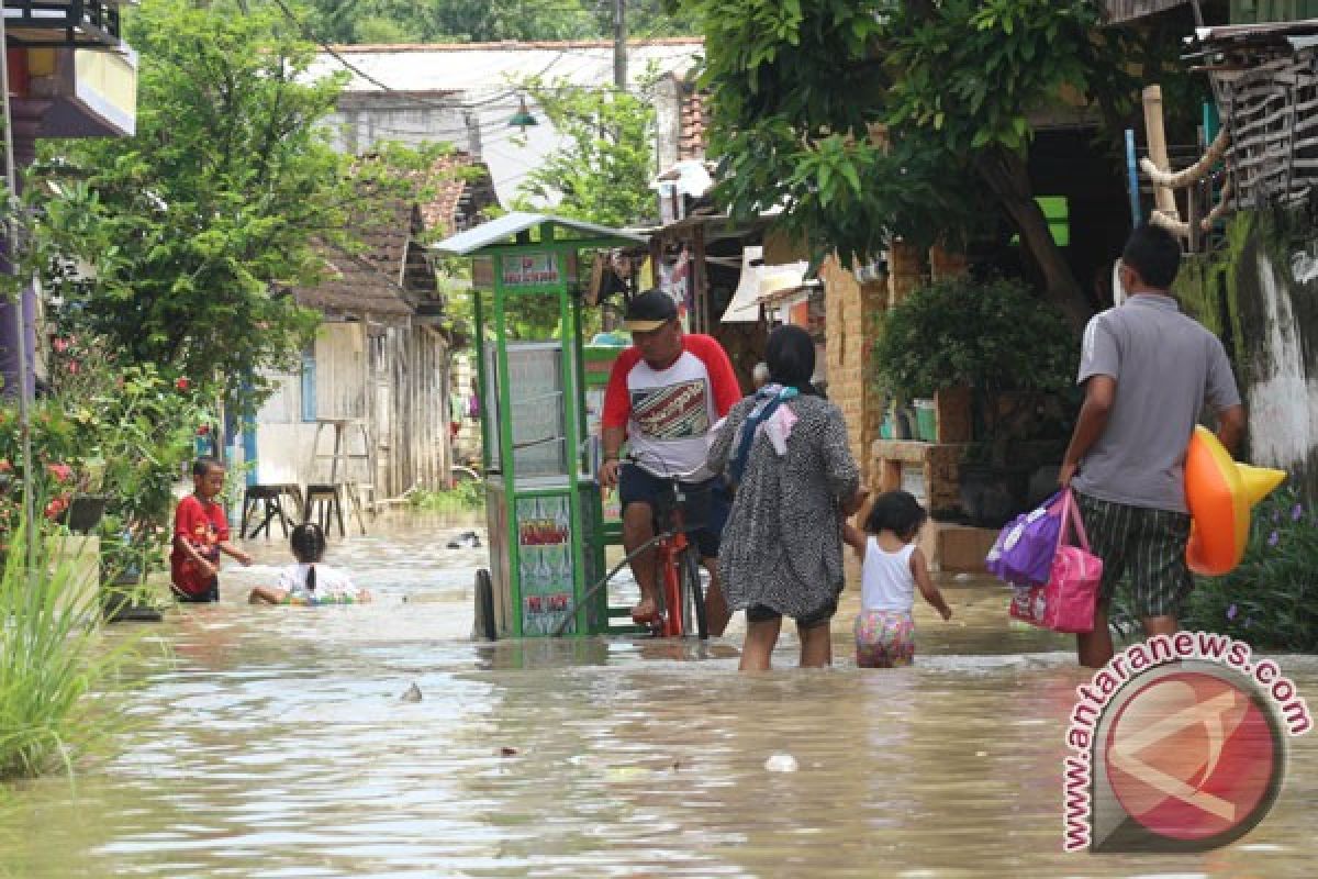 Pengungsi korban banjir Bojonegoro terserang gatal-gatal