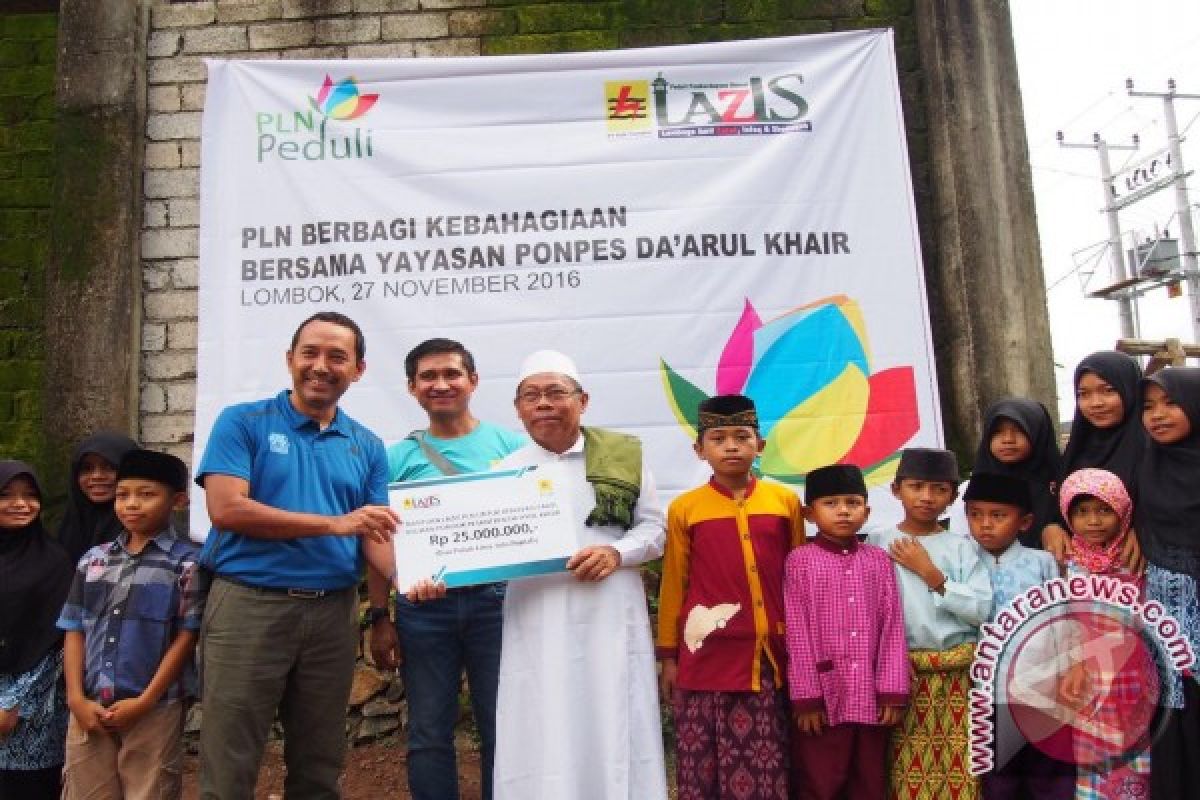 PLN NTB Bantu Renovasi Ponpes di Lombok Tengah