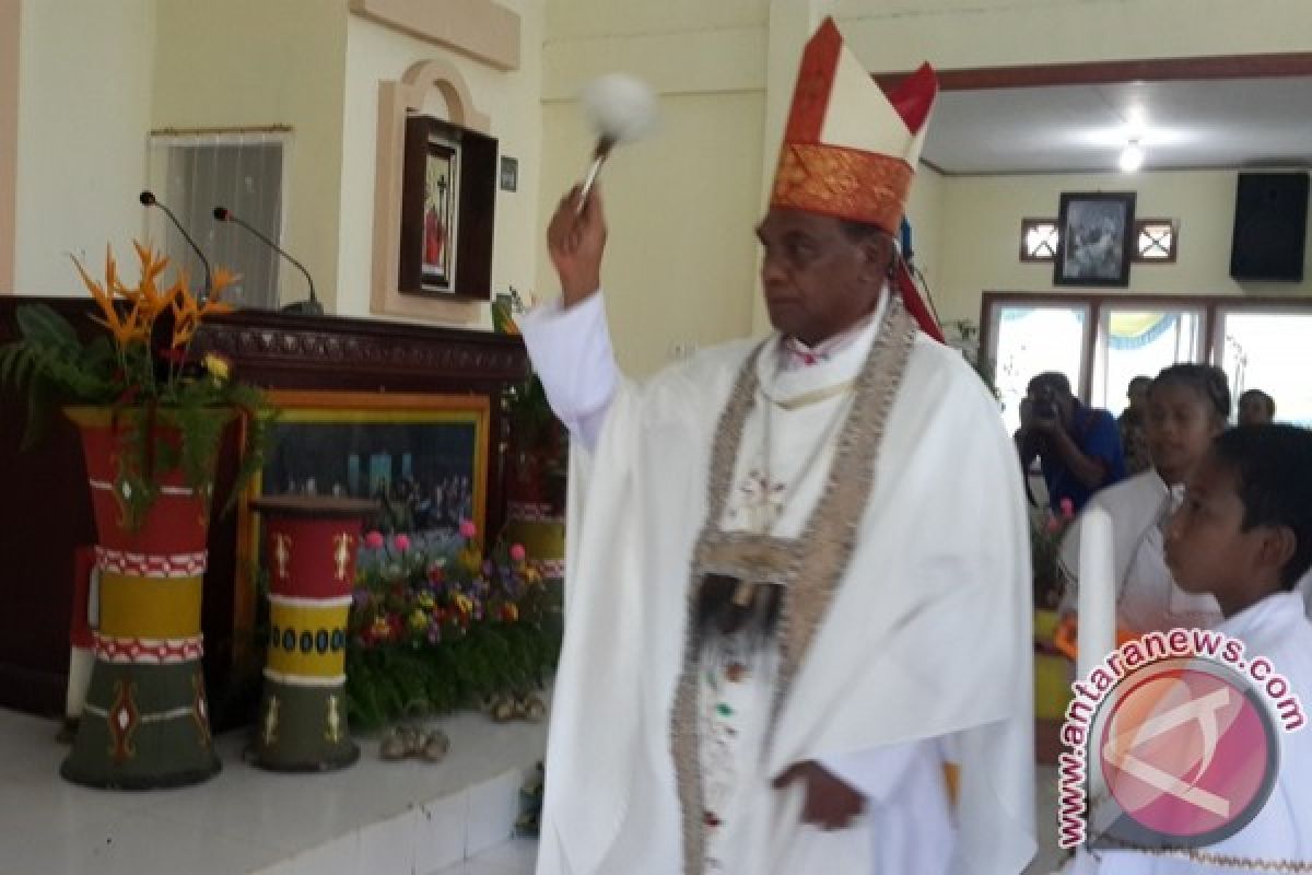 Uskup Timika larang masyarakat Mimika jual tanah 