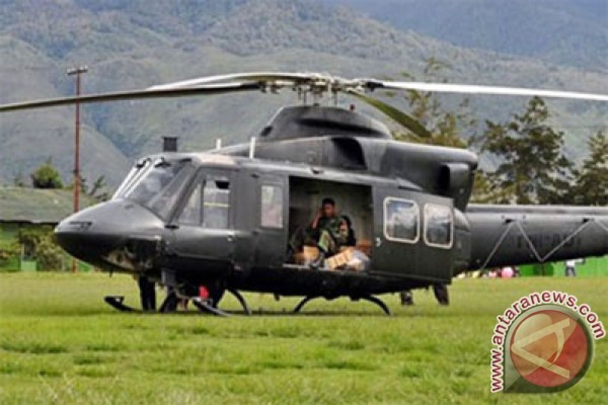 Dua heli evakuasi guru korban pemerkosaan KKSB Arwanop, Papua