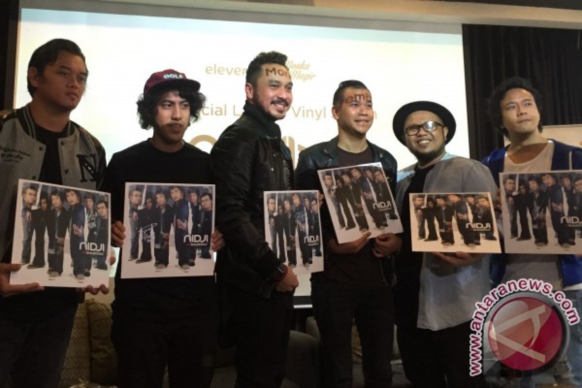 Nidji luncurkan pringan hitam album "Breakthru"