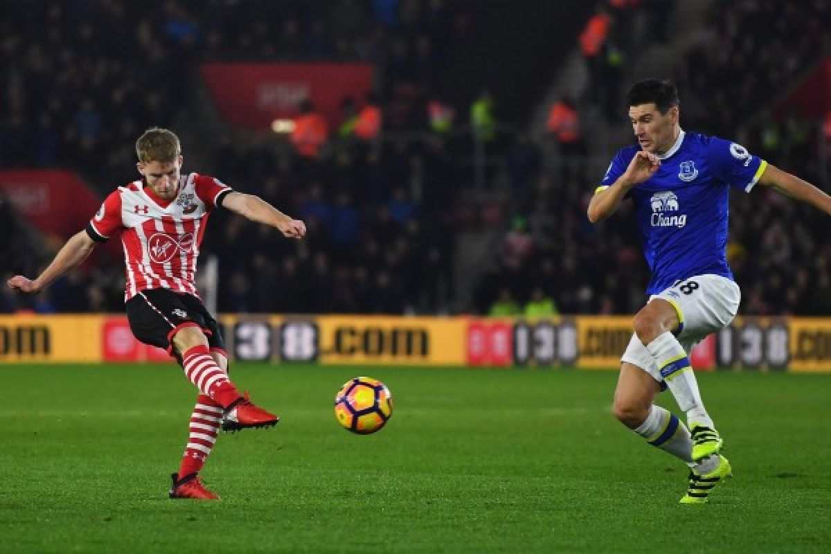 Gol cepat Charlie Austin menangkan Southampton atas Everton