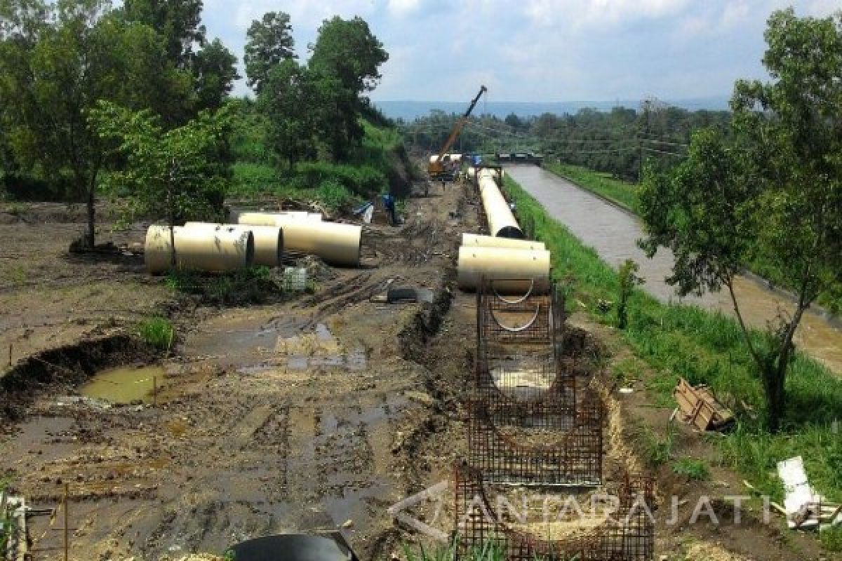 Jasa Tirta Lakukan Penggelontoran Bendungan Wlingi-Lodoyo