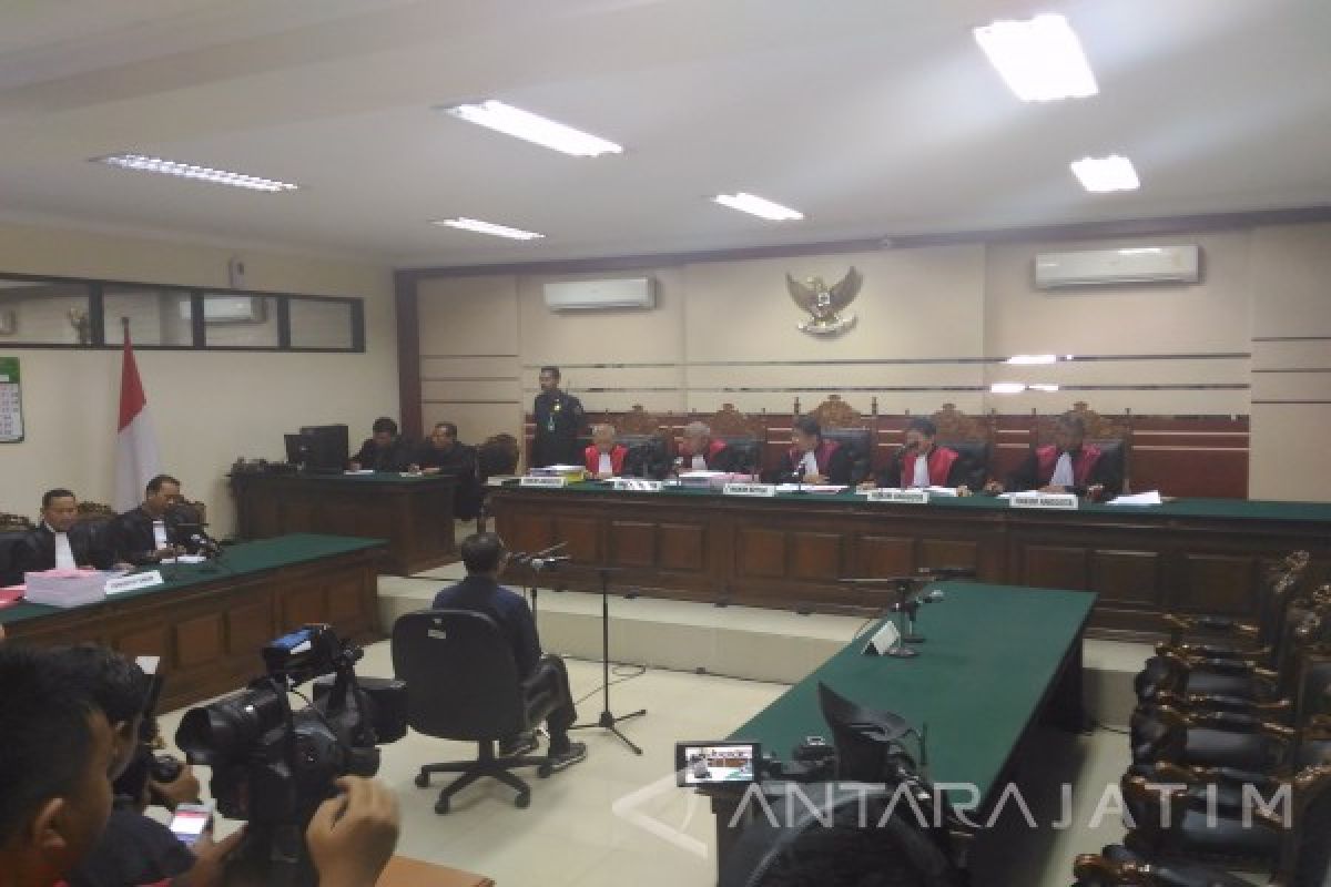 Sidang Perdana Dahlan Iskan Ditunda 