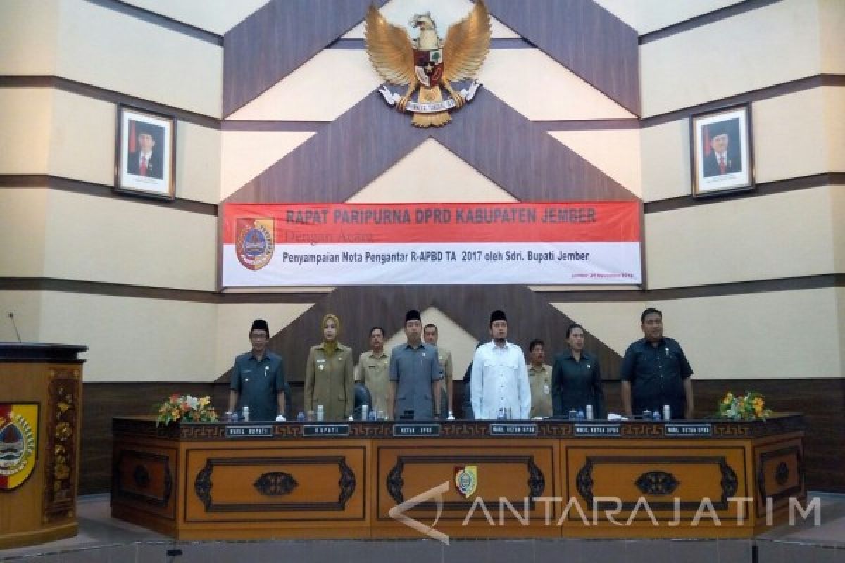 Molornya Penetapan P-APBD 2017 di Jember