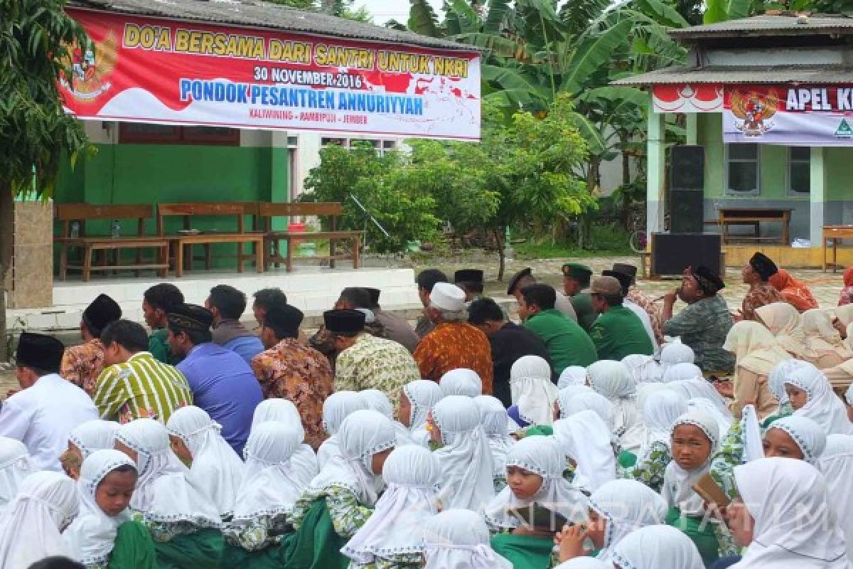 Ratusan Santri Jember Gelar Doa Bersama Untuk Keselamatan Bangsa (Video)